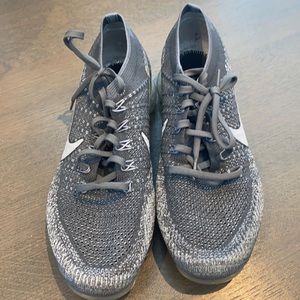 Nike Vapormax 9.5 size mens
